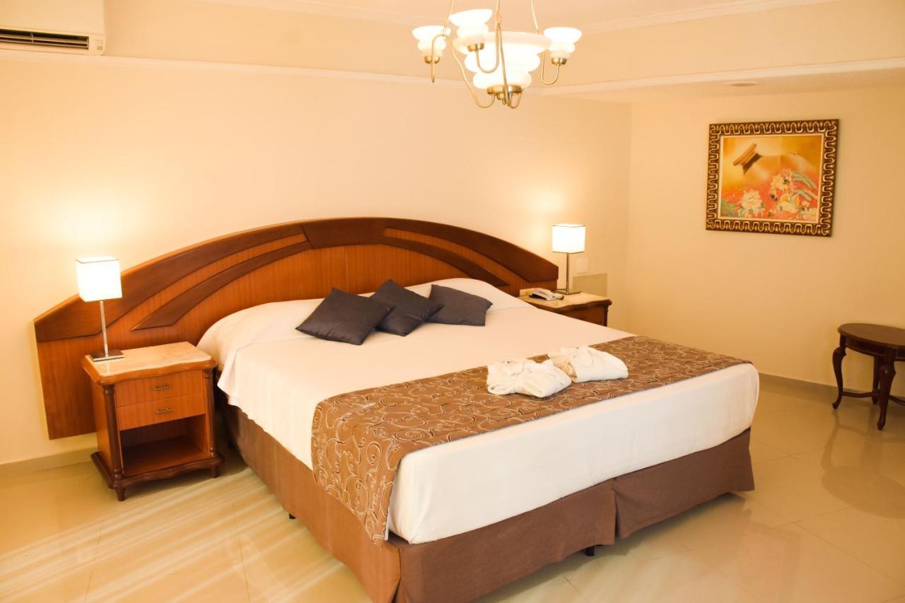 Hotel Golden Park Internacional Foz & Convencoes By Nacional Inn Фос-ду-Игуасу Экстерьер фото